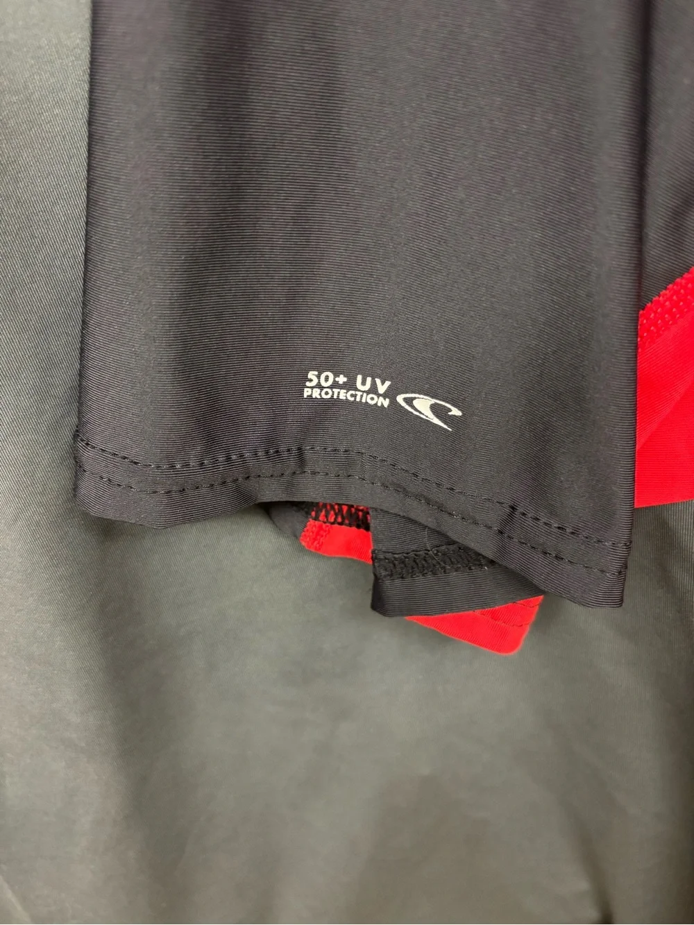 O’Neill Men’s 3XL 24/7 Sun Tee Rash Guard Shirt UPF 50+ Gray Red NWOT